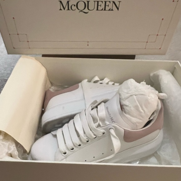 Pink and white stylish, Alexandra McQueen sneaker for every occasion - Picture 2 of 2